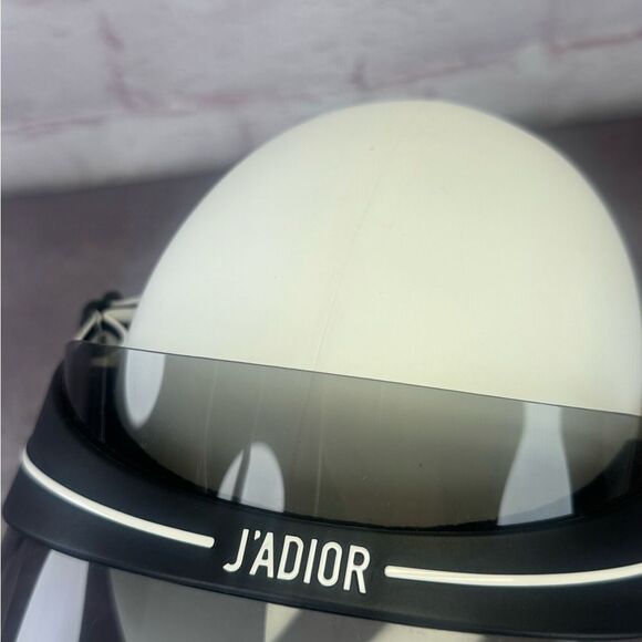 Dior J’Adior Club1 Black and White Visor - Picture 5 of 12